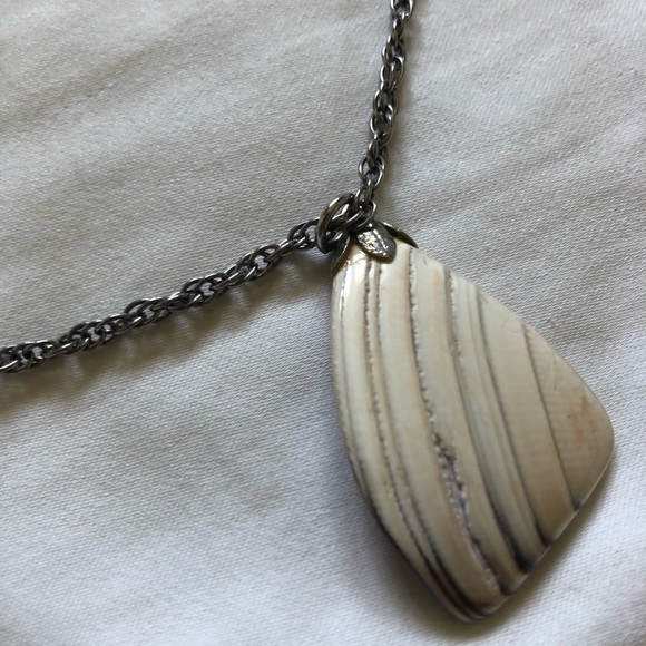 Shell necklace - Picture 2 of 4